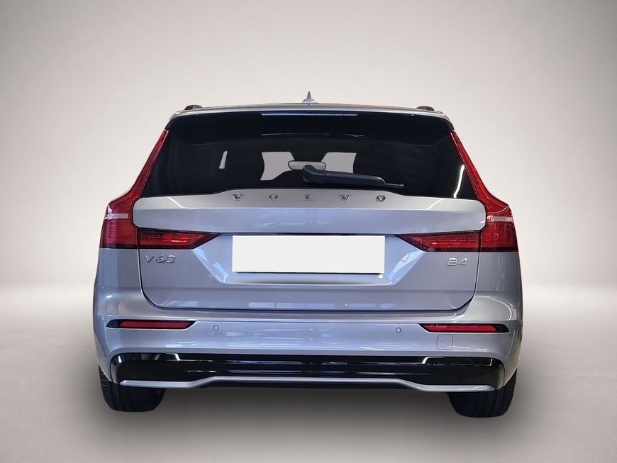 Volvo V60 (11/2025, Benzin)