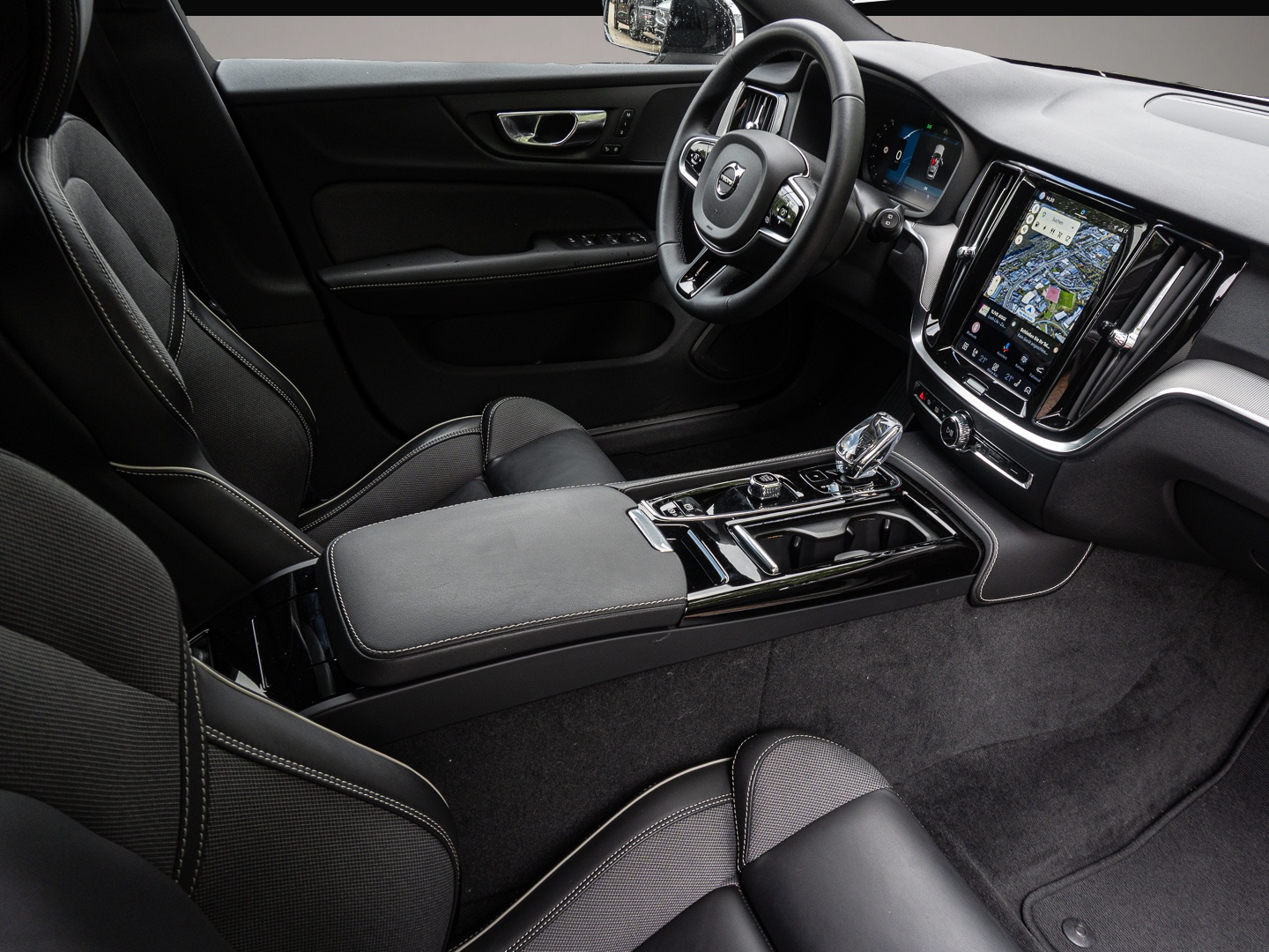 Volvo V60 (04/2023, Hybrid (Benzin/Elektro))