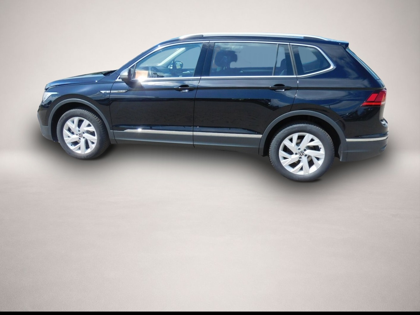 Volkswagen Tiguan Allspace (02/2025, Benzin)
