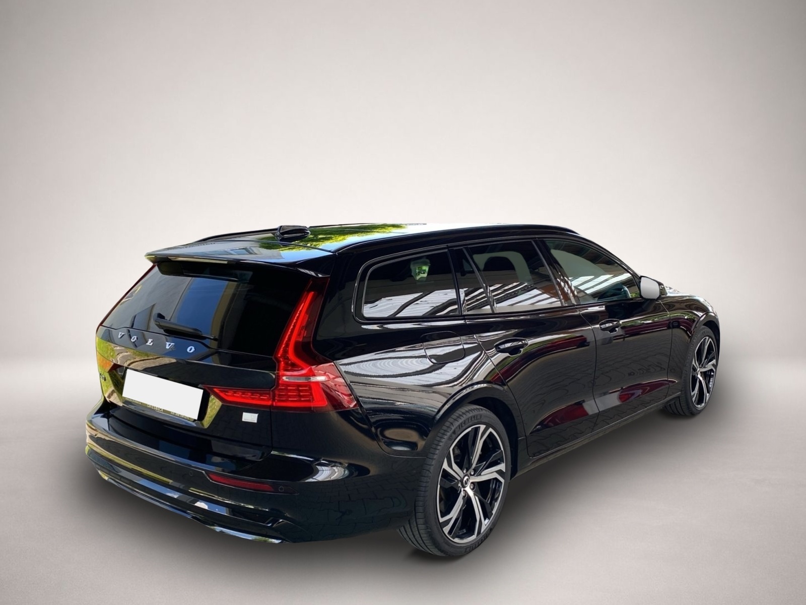 Volvo V60 (04/2023, )