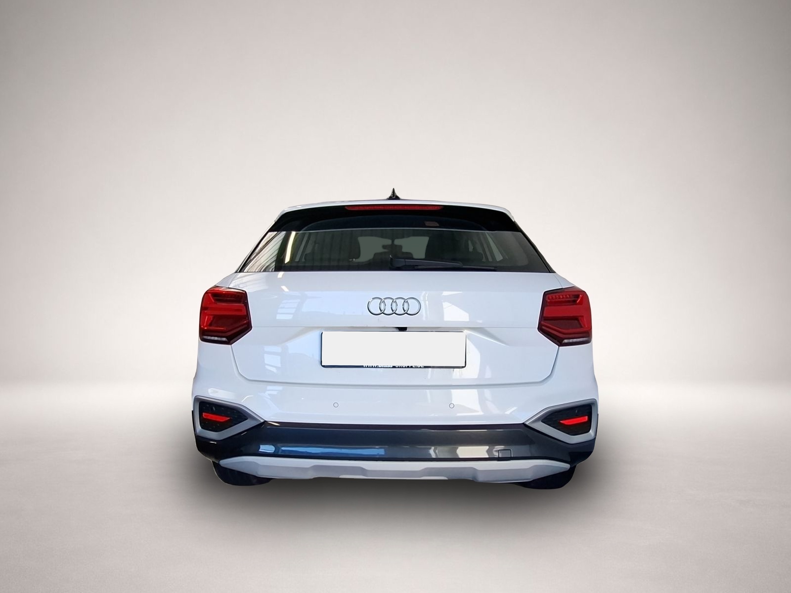 Audi Q2 (10/2022, Benzin)