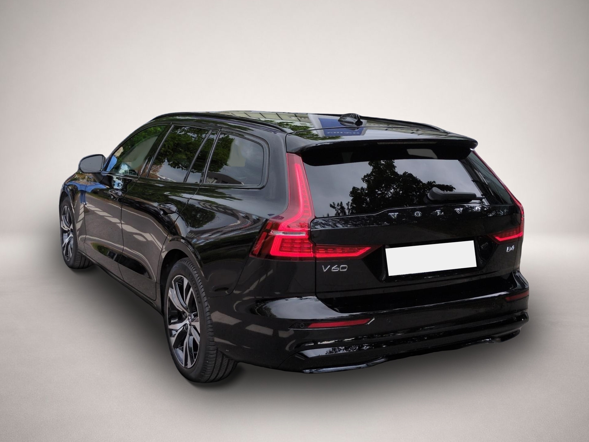 Volvo V60 (04/2024, Benzin)