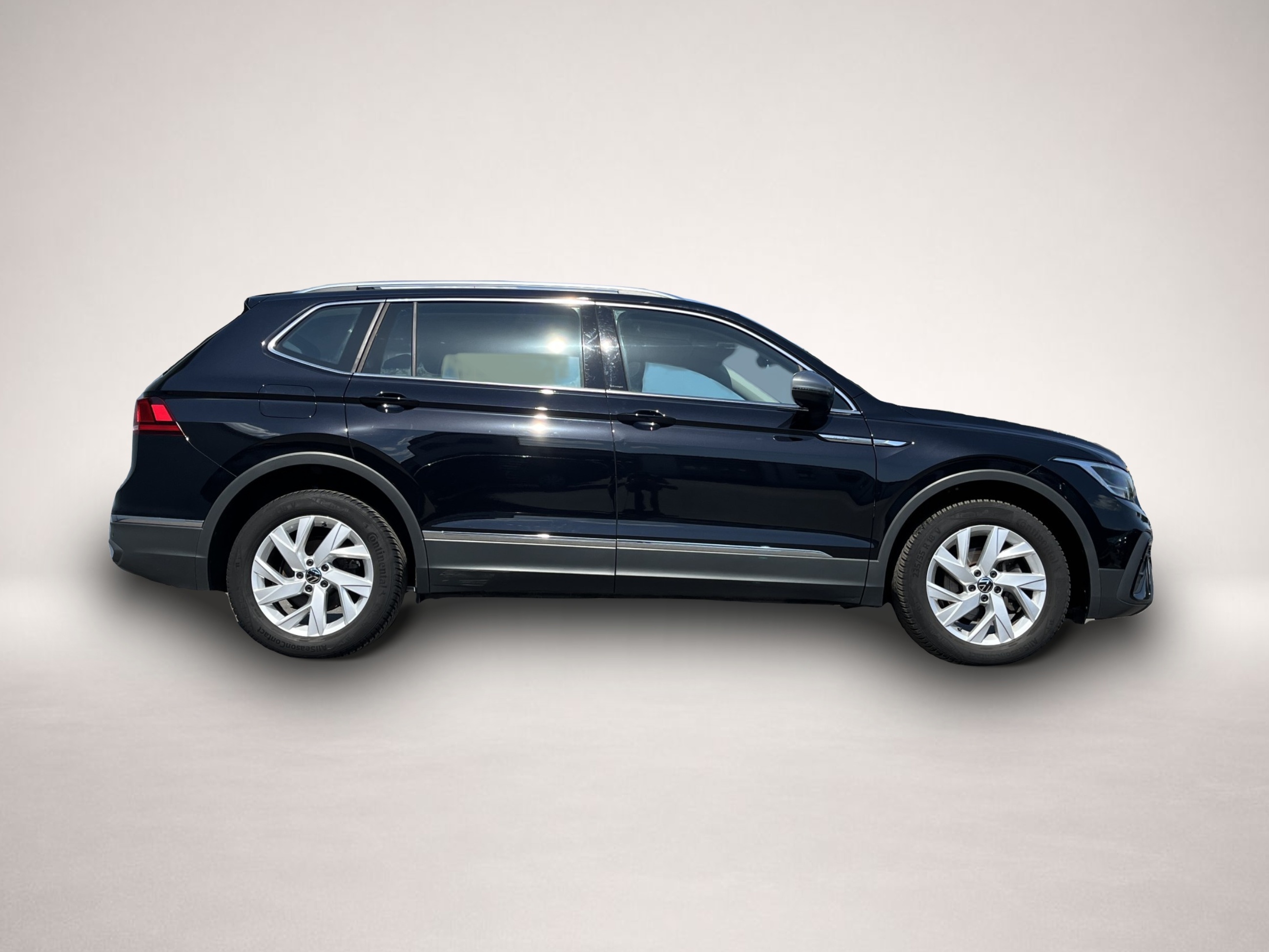 Volkswagen Tiguan Allspace (05/2025, Benzin)