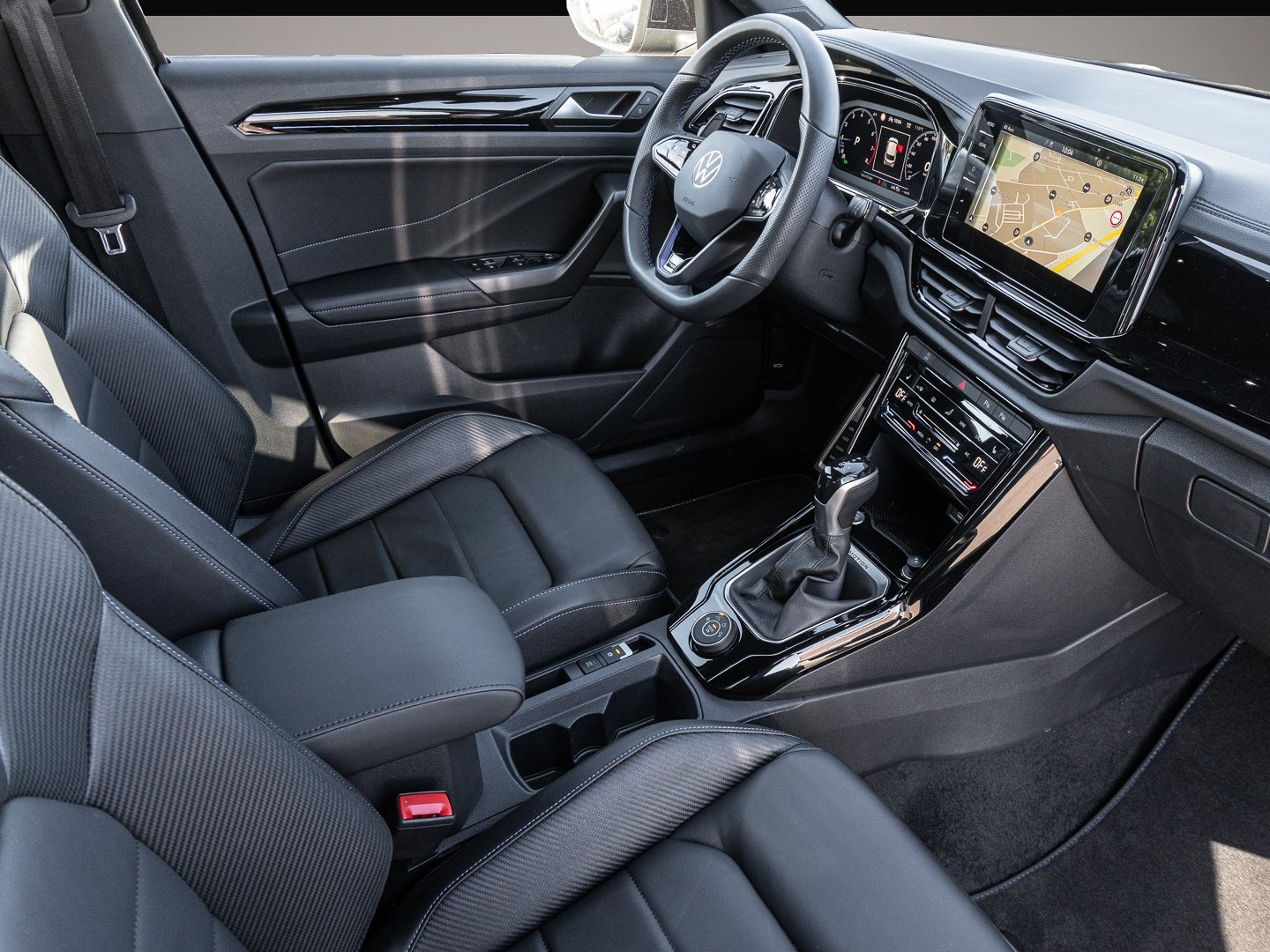 Volkswagen T-Roc (02/2025, Benzin)
