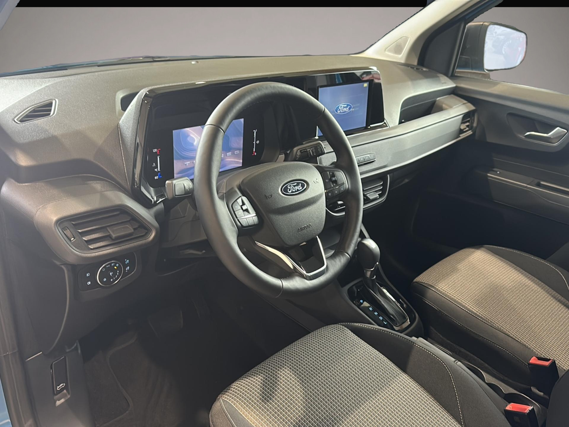 Ford Tourneo Courier (05/2026, Benzin)