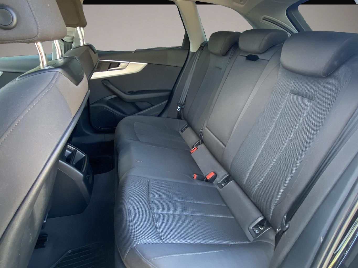 Audi A4 (09/2022, )
