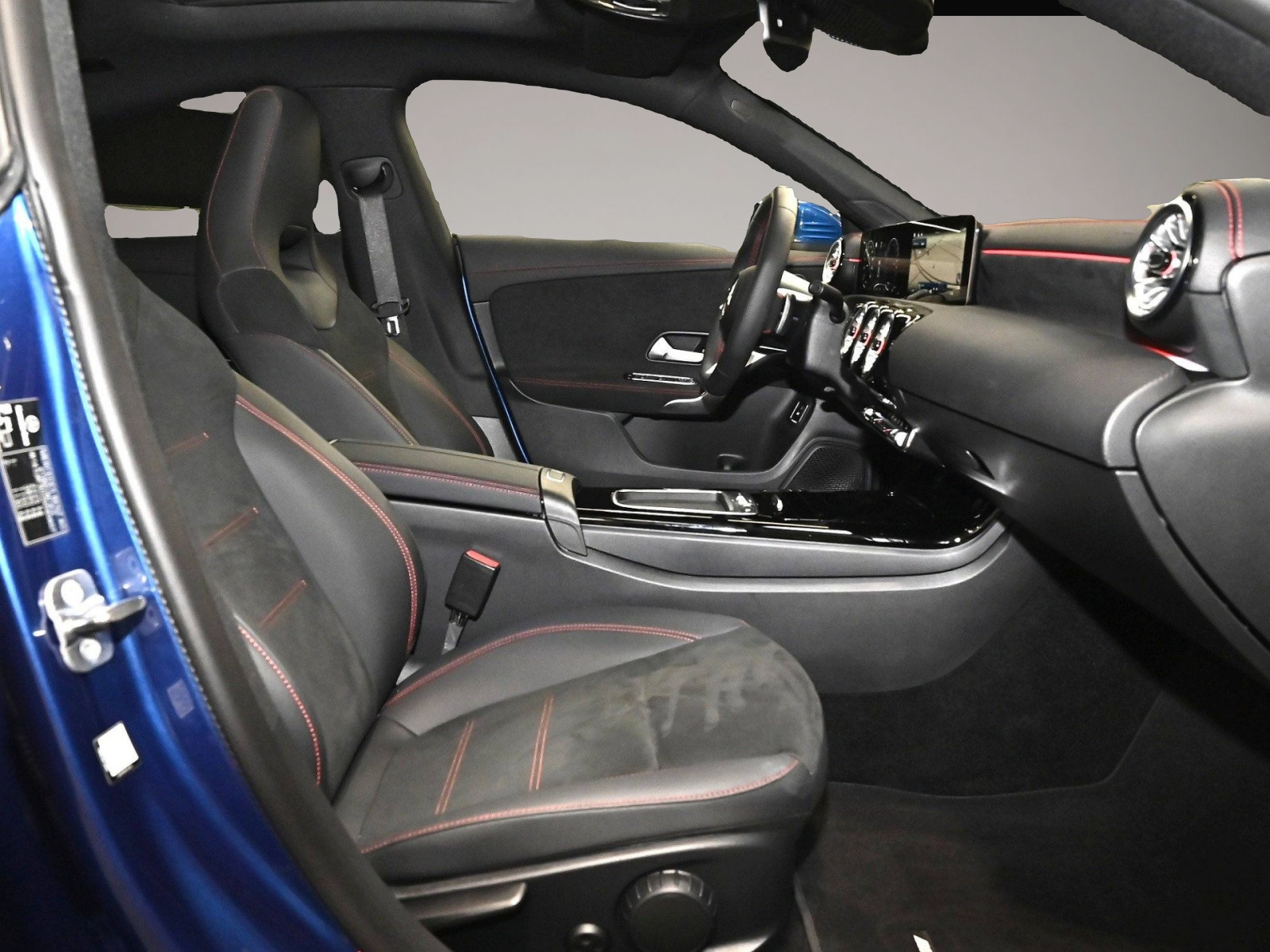Mercedes-Benz CLA 250 (03/2025, Hybrid (Benzin/Elektro))