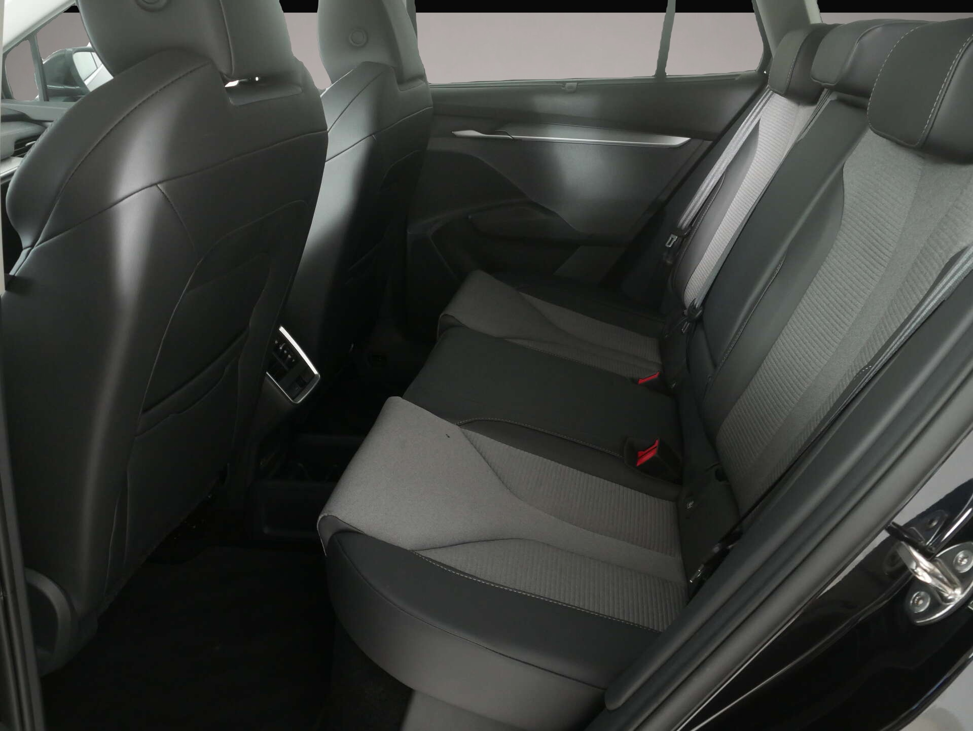 Skoda Enyaq (10/2025, ELECTRIC)