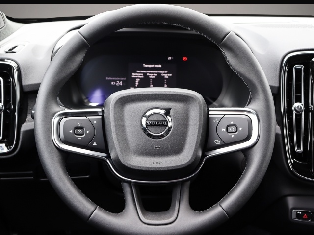 Volvo EX40 (09/2025, ELECTRIC)