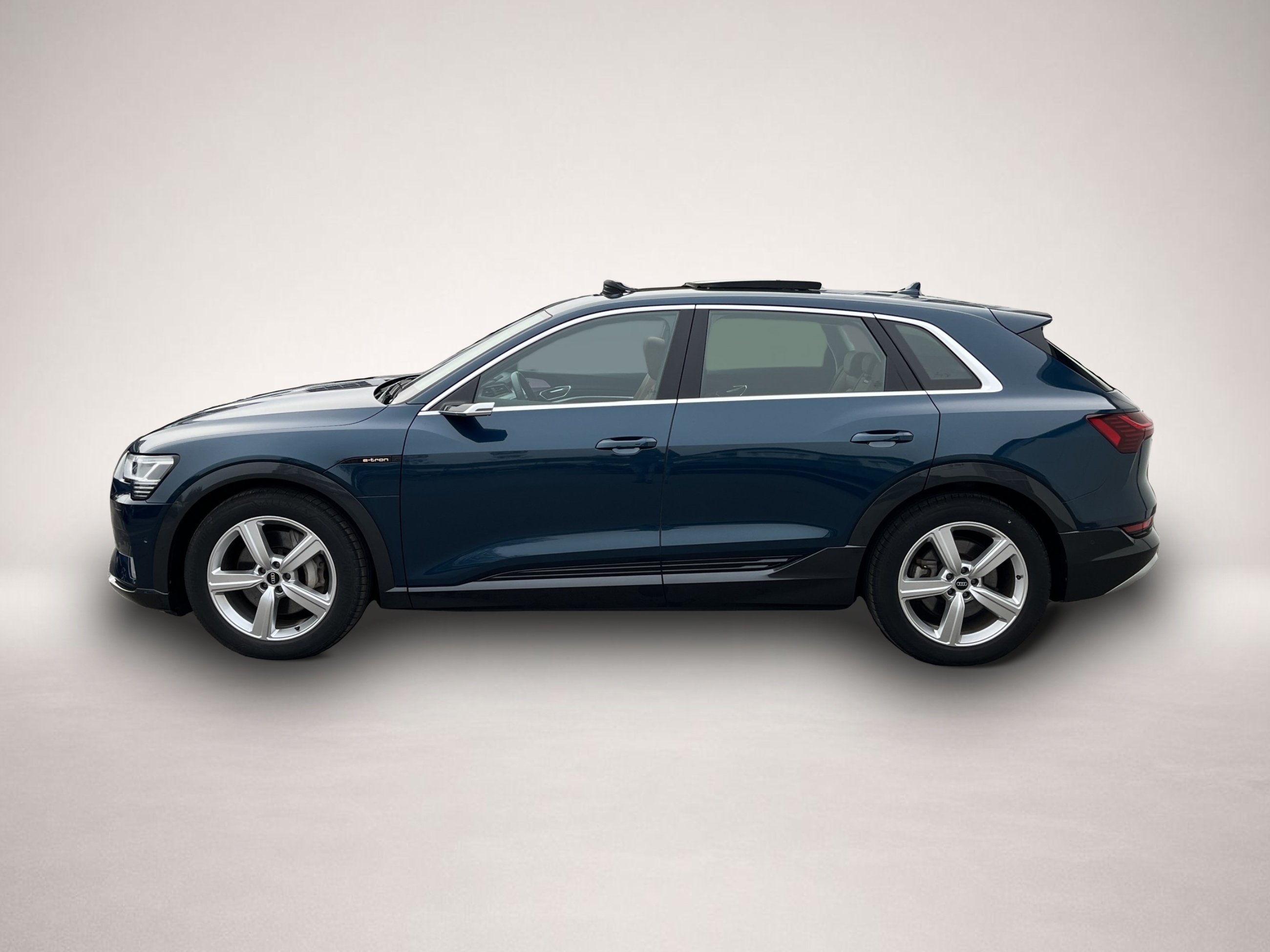 Audi e-tron (09/2022, ELECTRIC)