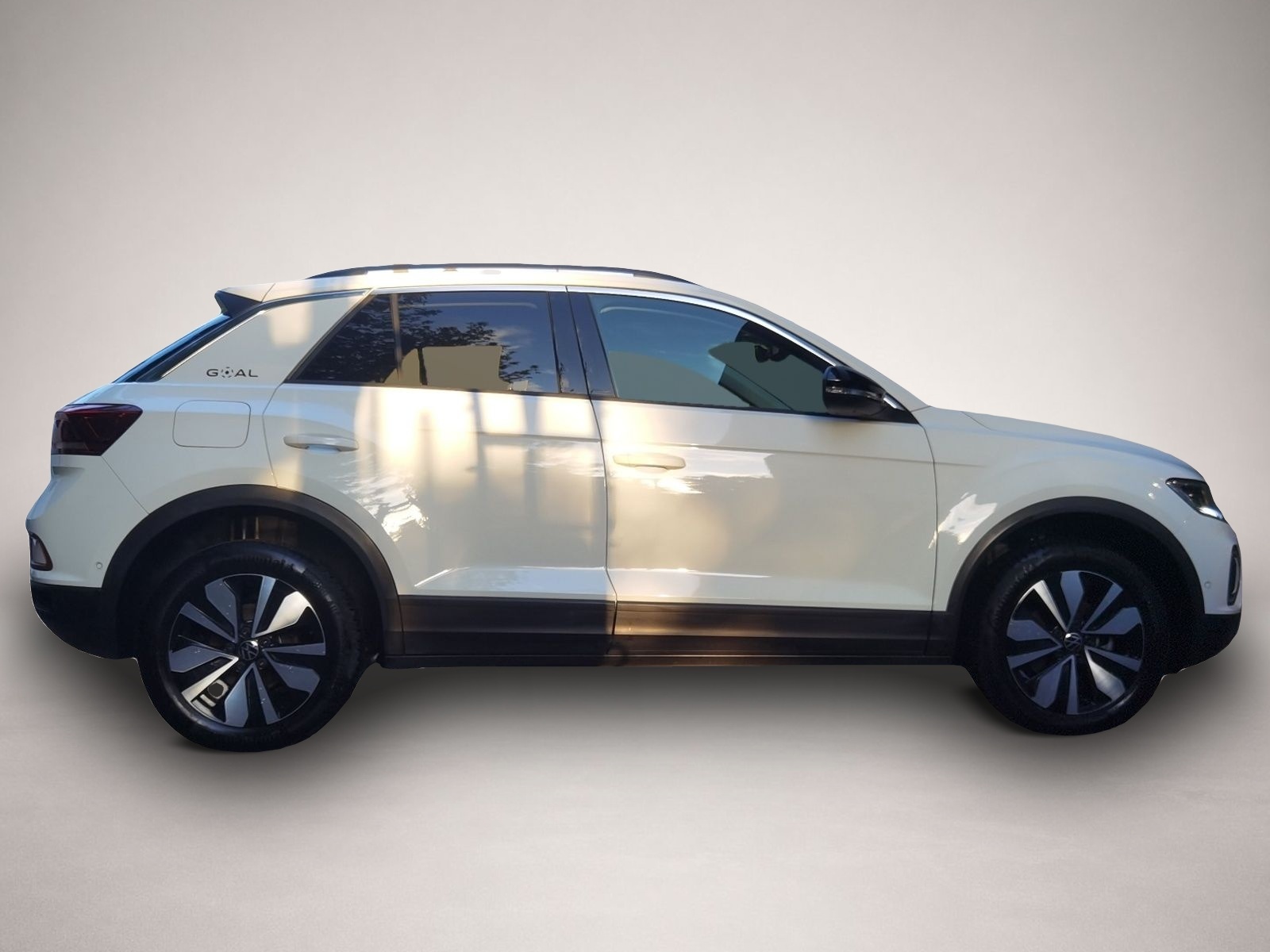 Volkswagen T-Roc (09/2025, Benzin)