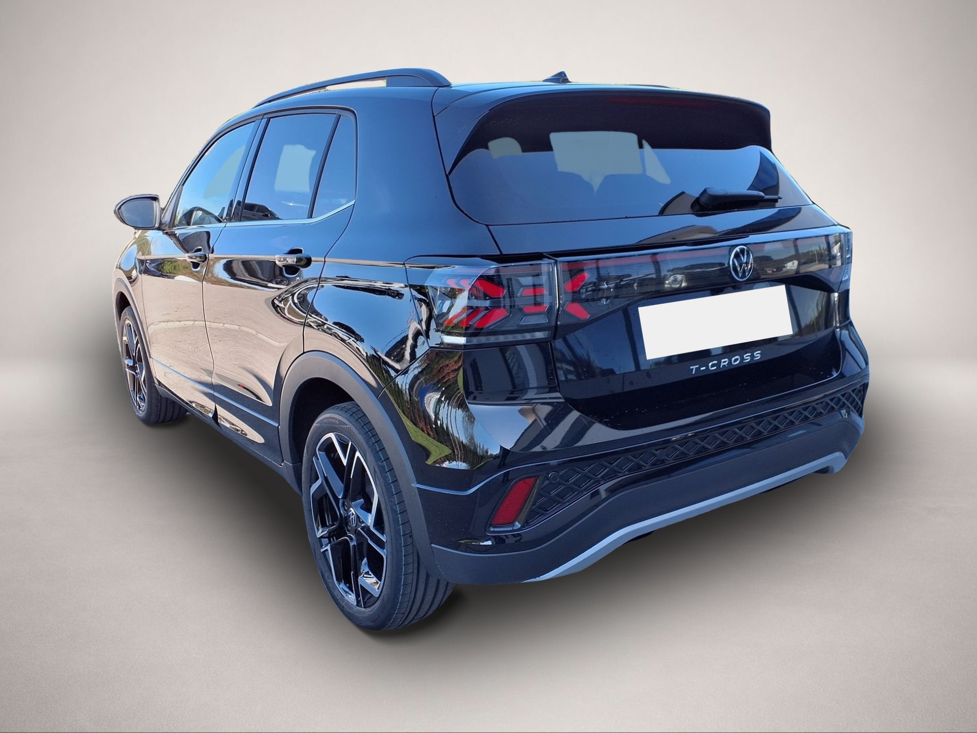 Volkswagen T-Cross, image 2 of 4