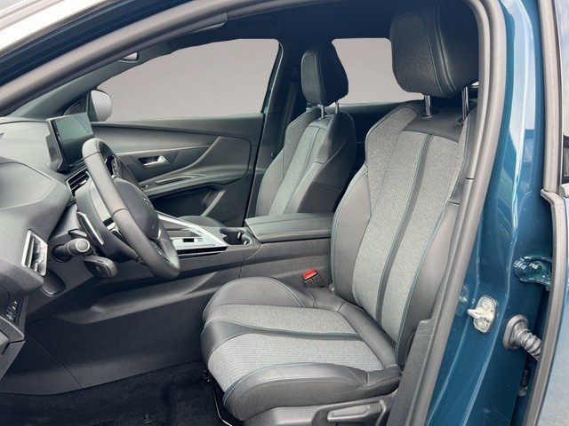 Peugeot 3008 (12/2023, Benzin)