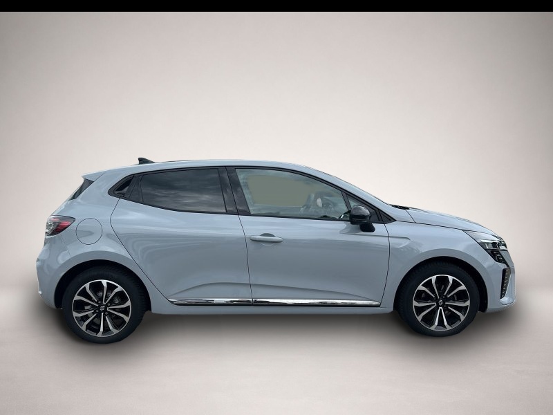 Renault Clio (05/2025, Benzin)
