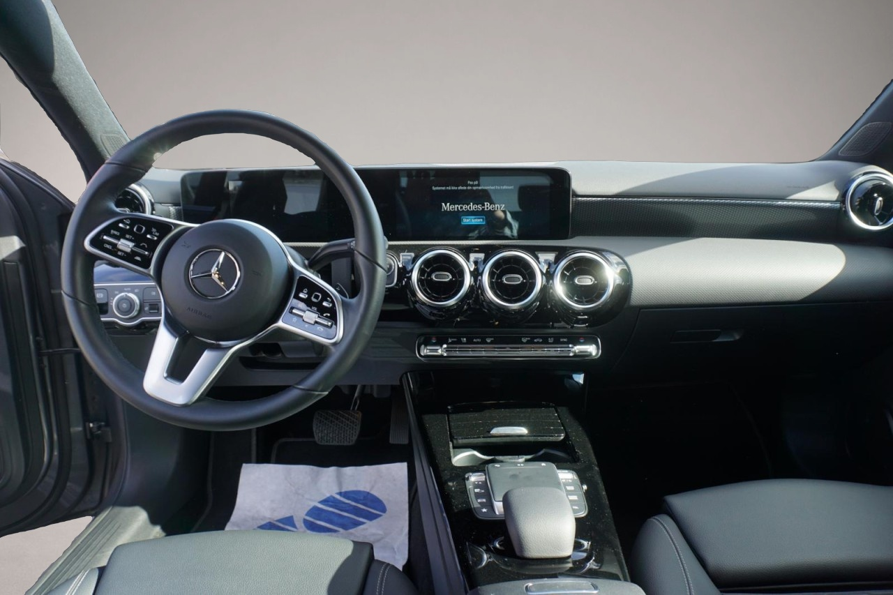 Mercedes-Benz A 200 (09/2021, )