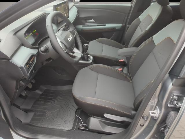 Dacia Sandero, image 2 of 4
