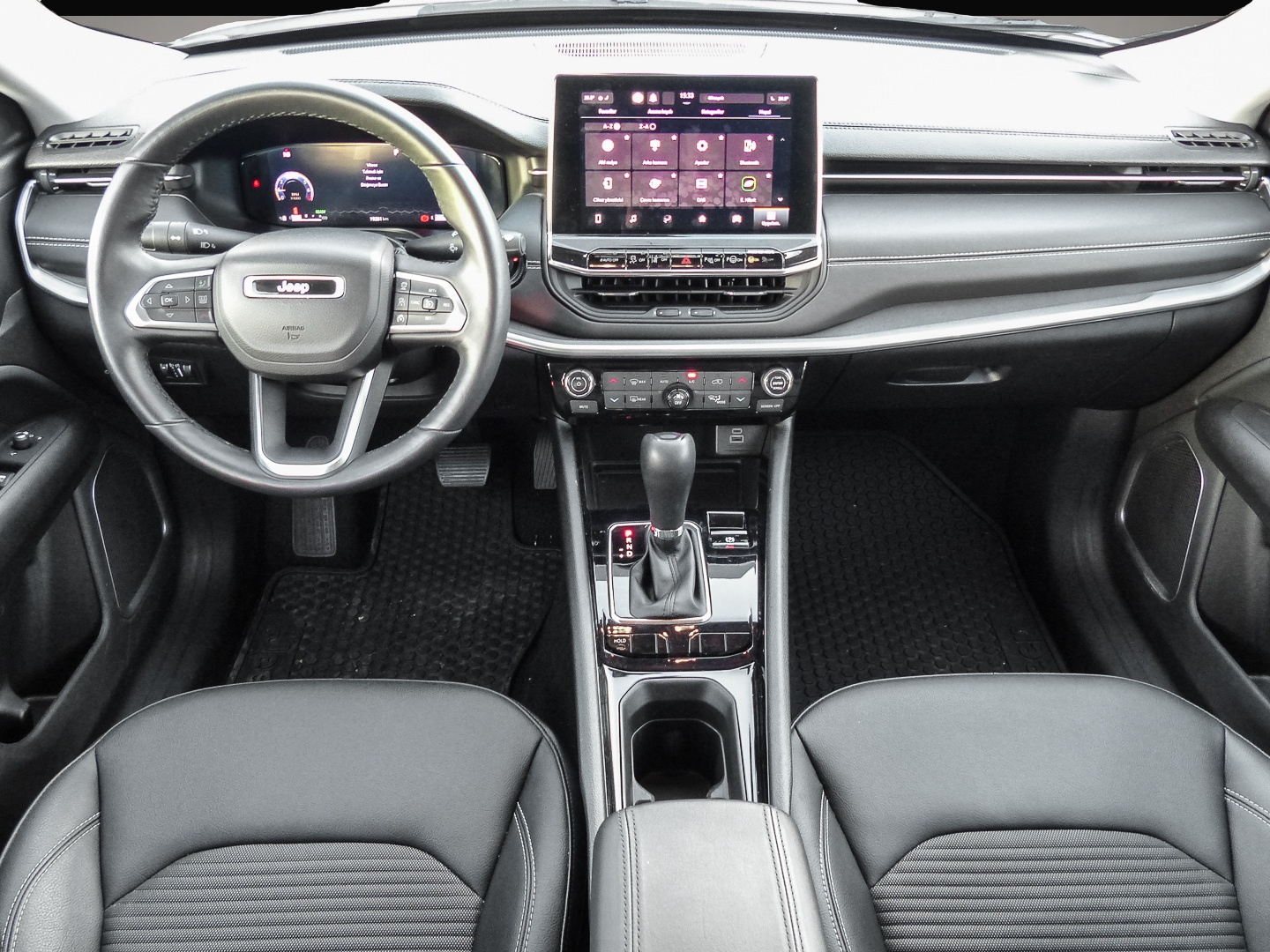 Jeep Compass (10/2023, Benzin)
