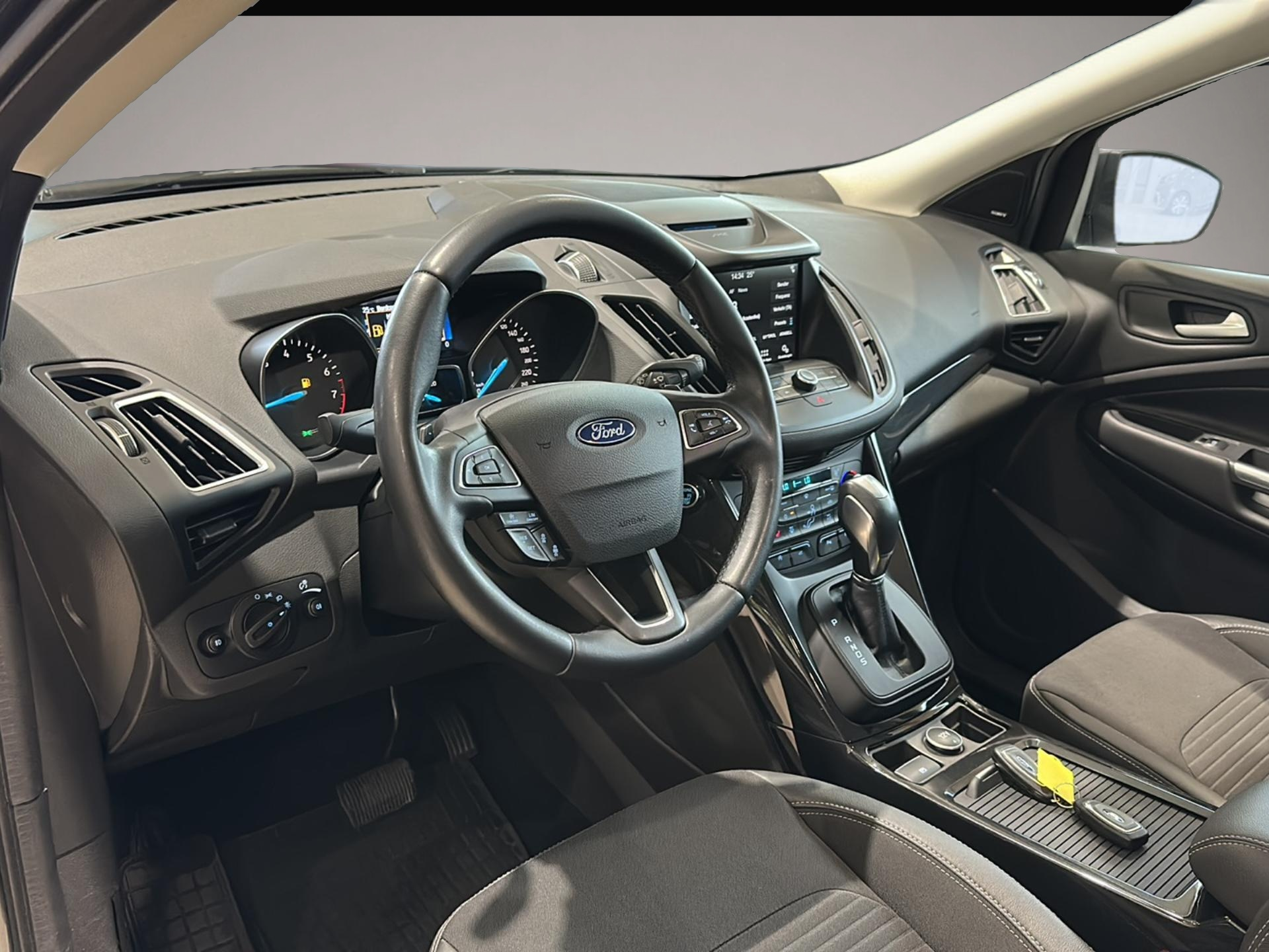 Ford Kuga (11/2018, Benzin)