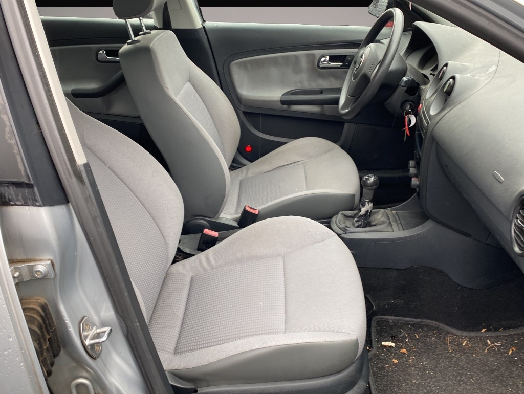 Seat Ibiza (06/2004, )