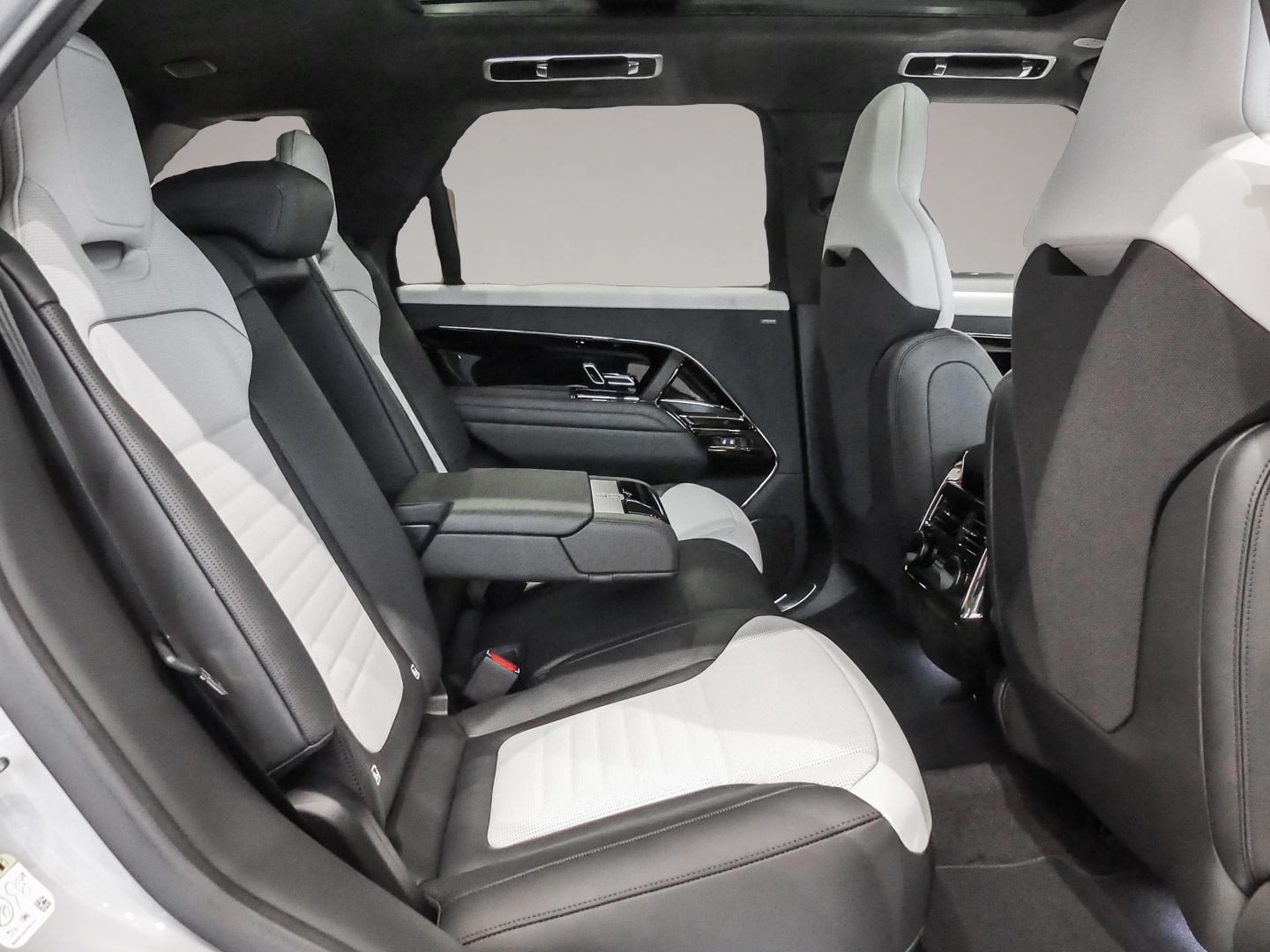 Land-Rover Range Rover Sport (12/2025, Benzin)