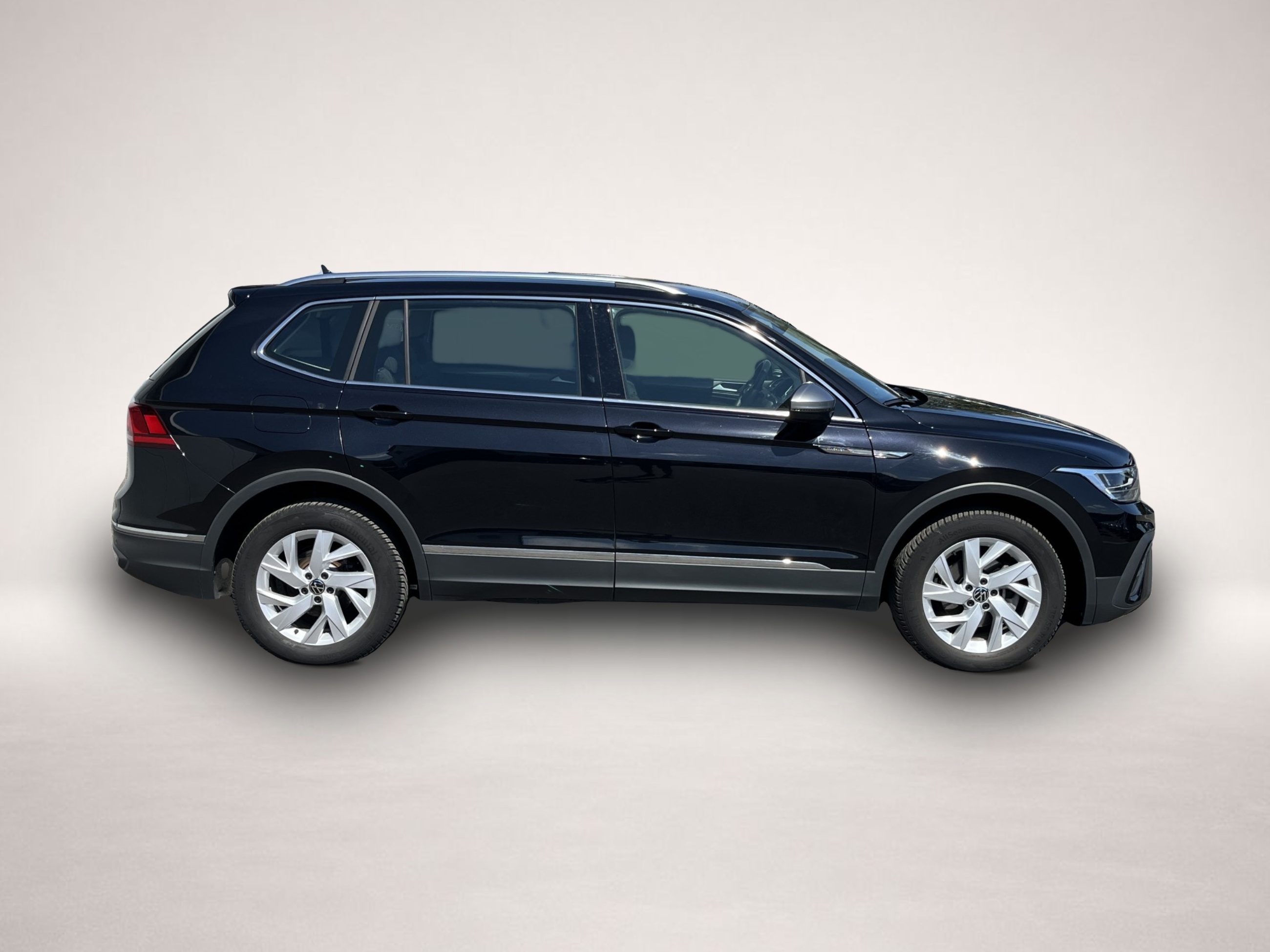 Volkswagen Tiguan Allspace (05/2025, Benzin)