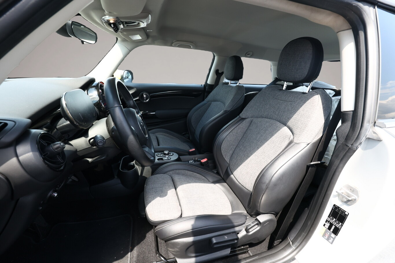 Mini Cooper SE (08/2021, ELECTRIC)
