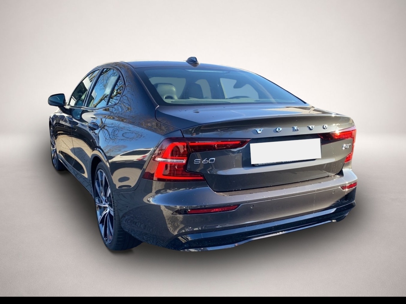 Volvo S60 (06/2025, Benzin)