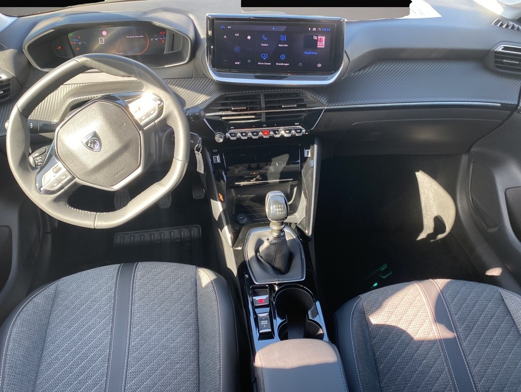 Peugeot 208 (03/2025, Benzin)