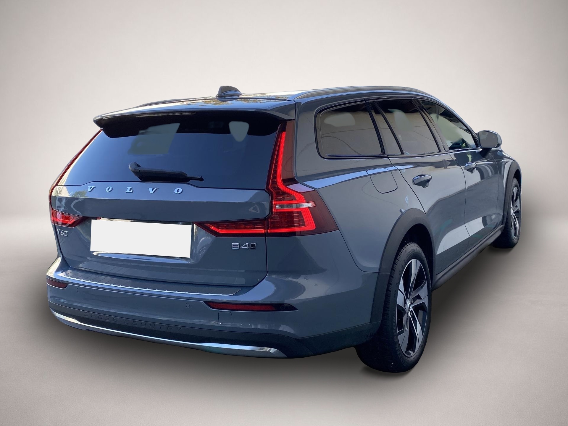 Volvo V60 Cross Country (07/2023, Diesel)