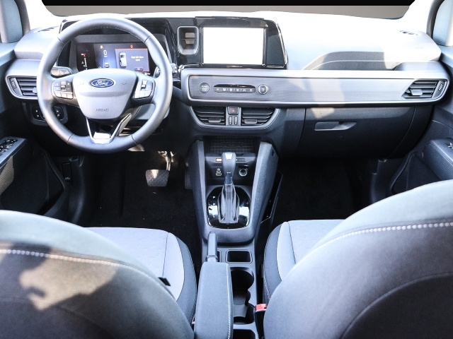 Ford Tourneo Courier (03/2026, Benzin)
