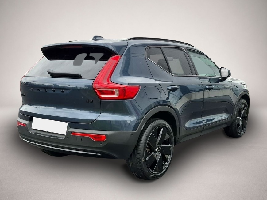 Volvo XC40 (10/2025, Benzin)