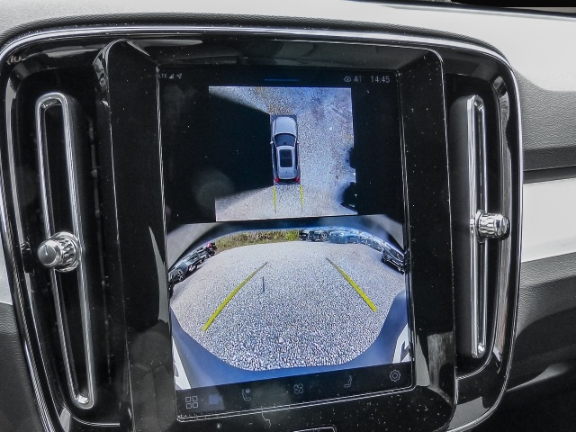 Volvo XC40 (06/2025, Benzin)
