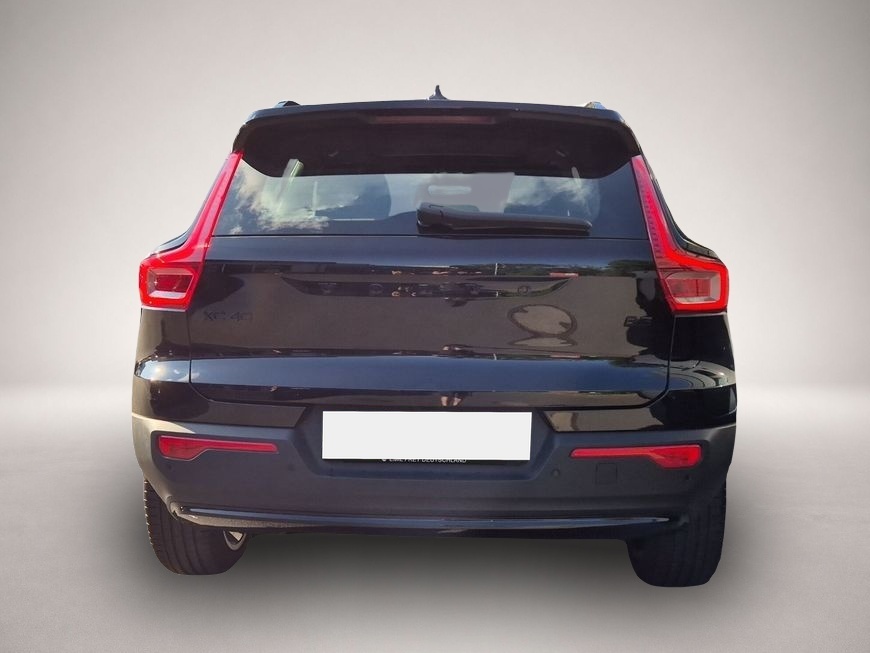 Volvo XC40 (04/2025, Benzin)