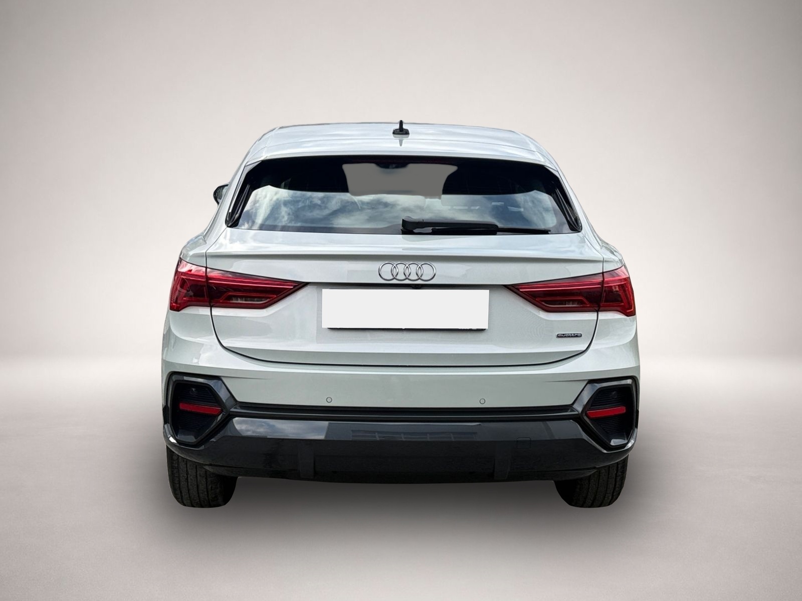 Audi Q3 (09/2023, Benzin)