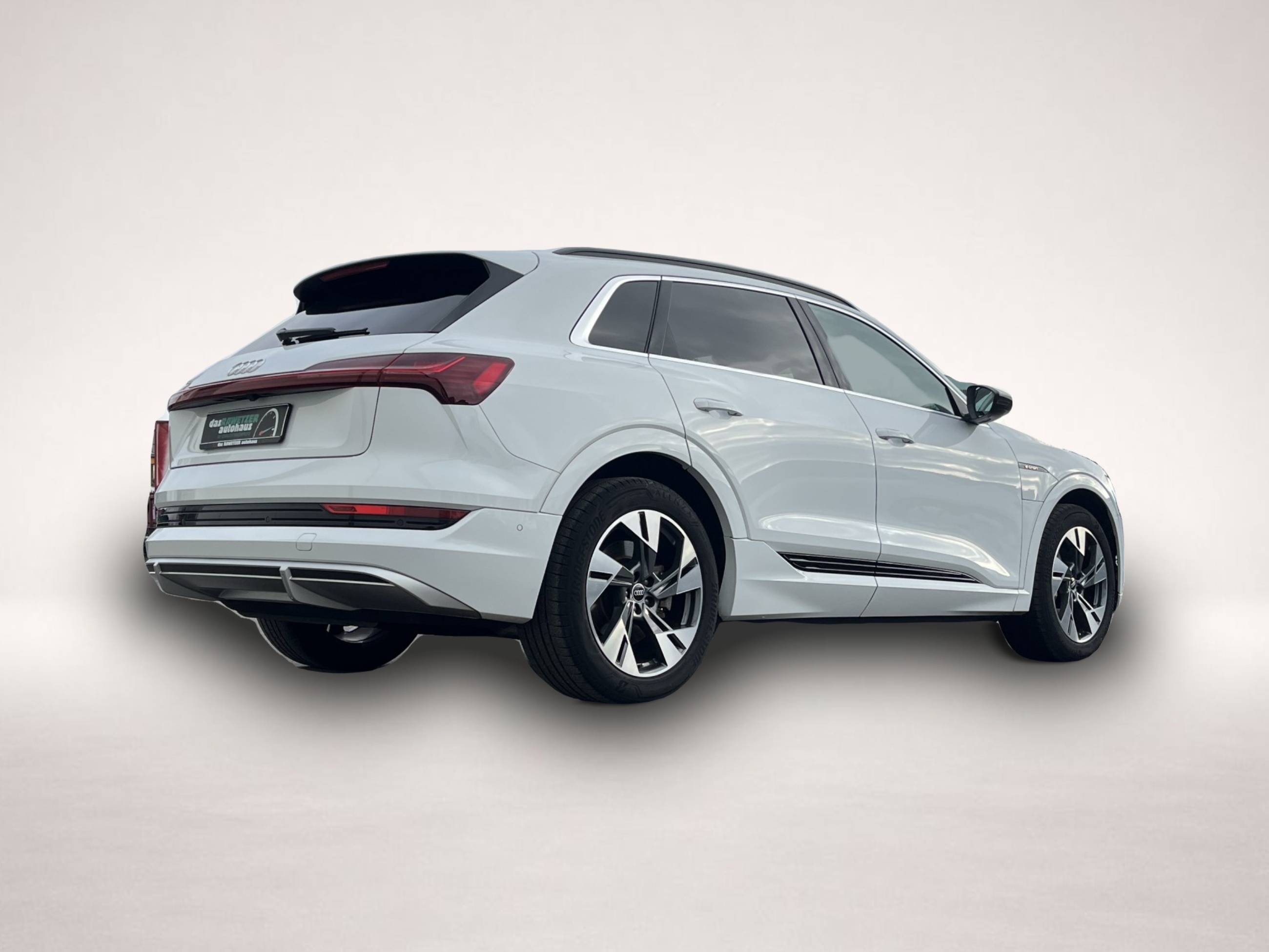 Audi e-tron (09/2022, ELECTRIC)