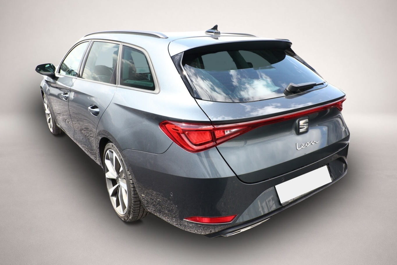 Seat Leon (08/2023, Benzin)