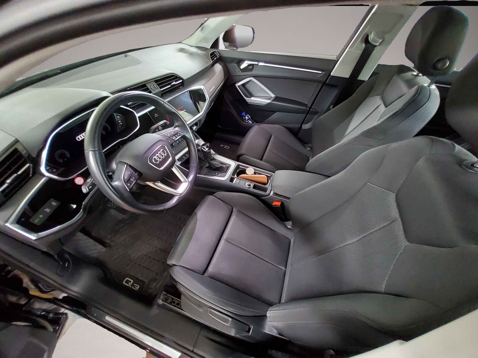 Audi Q3 (04/2021, )