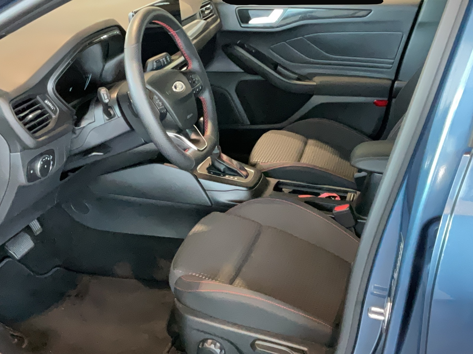 Ford Focus (08/2023, Benzin)