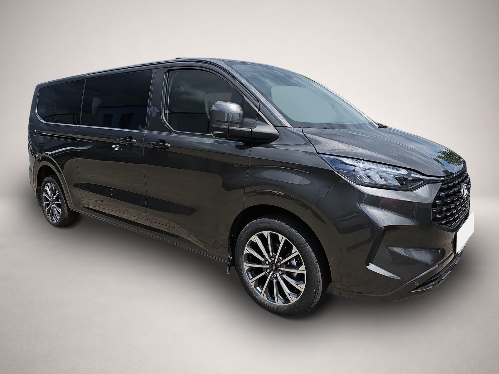 Ford Tourneo Custom (02/2026, Diesel)