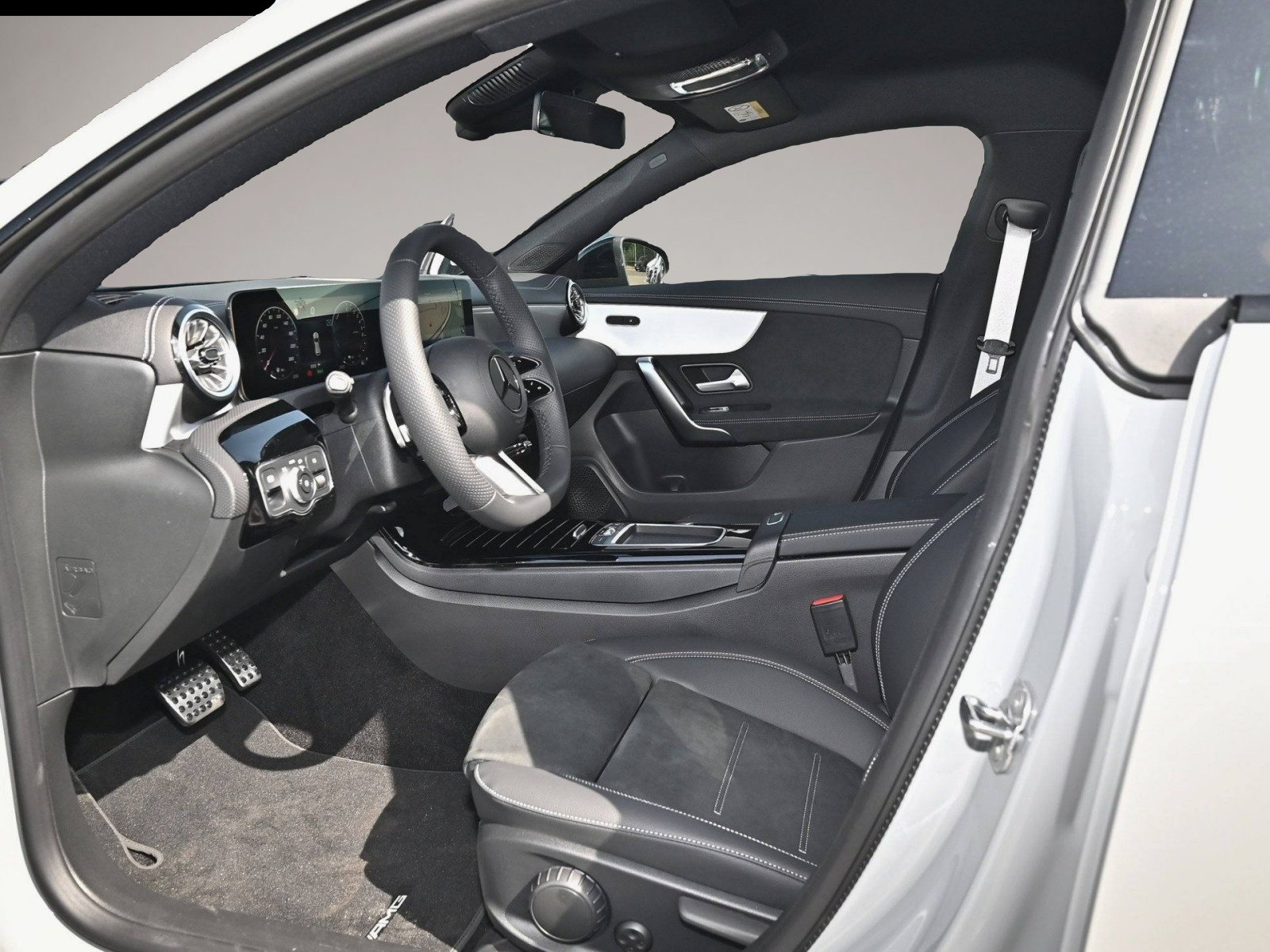 Mercedes-Benz CLA 250 (04/2025, Hybrid (Benzin/Elektro))