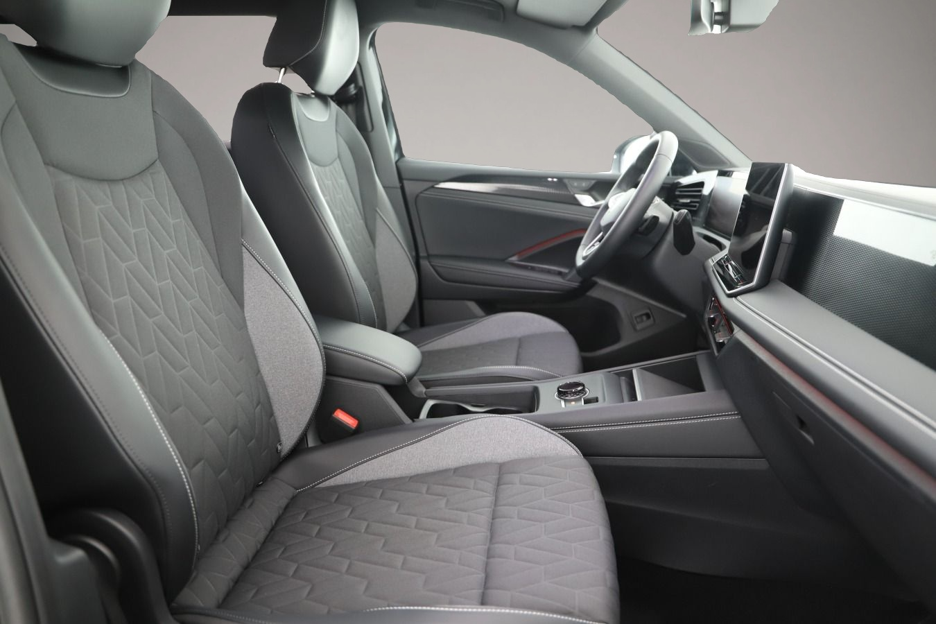 Volkswagen Tiguan (10/2025, )