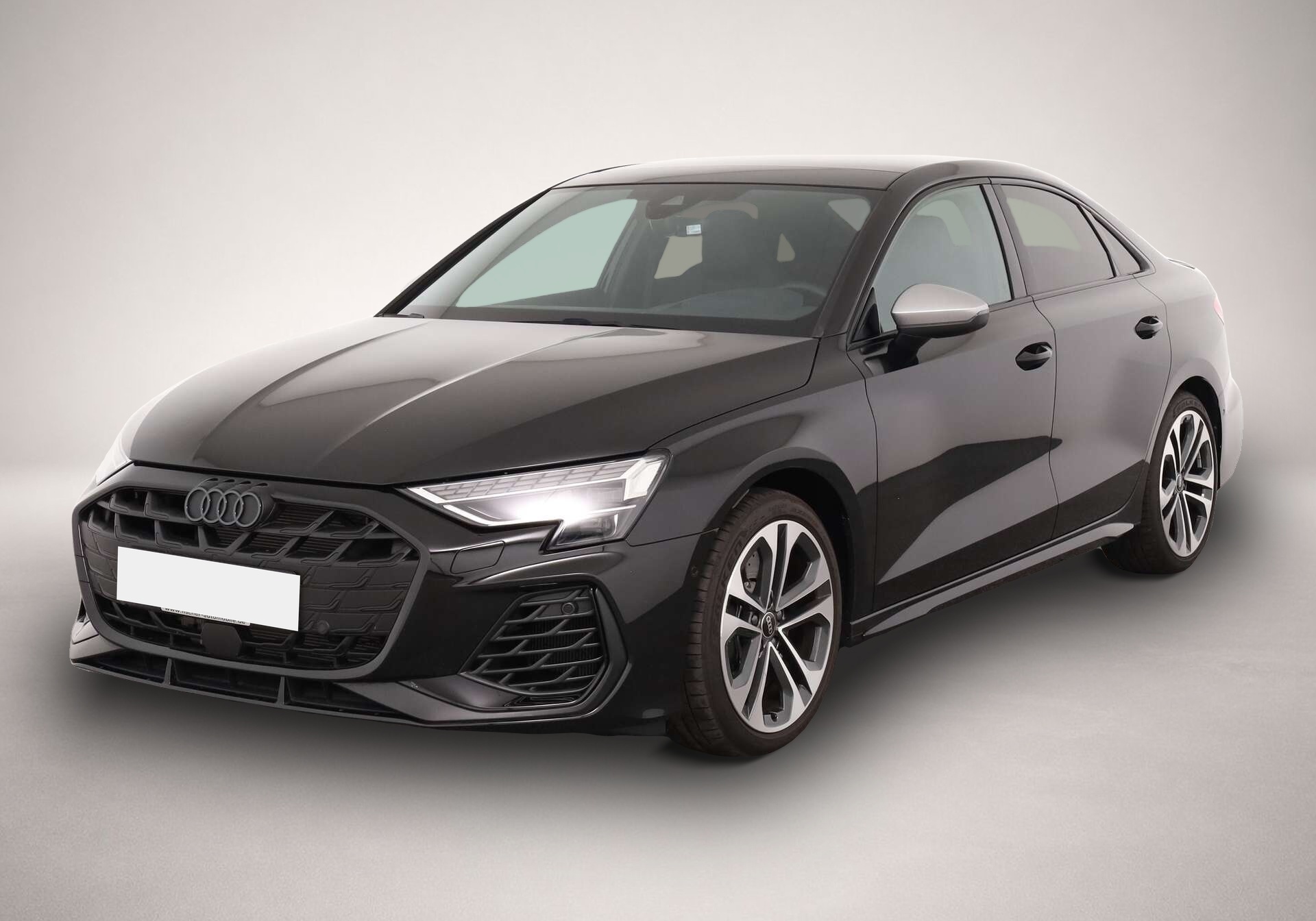 Audi quattro (02/2025, Benzin)