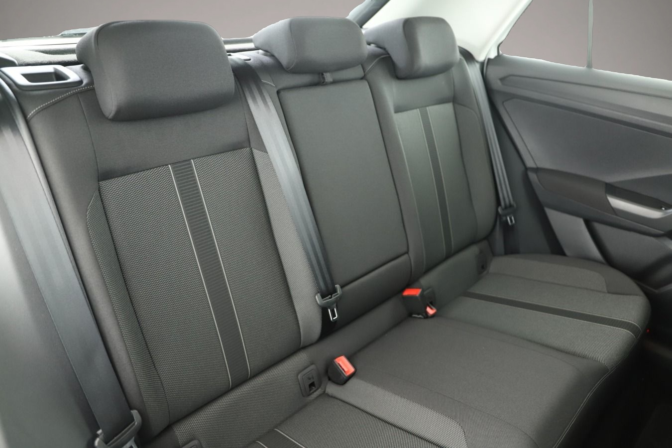 Volkswagen T-Roc (09/2023, Benzin)