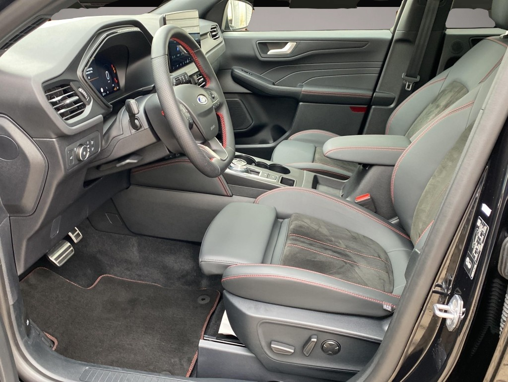 Ford Kuga (06/2025, Benzin)