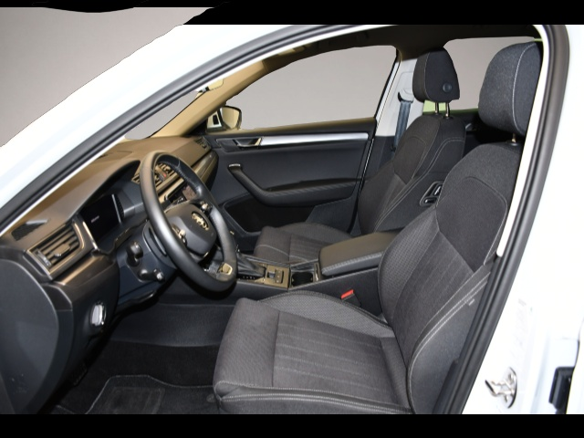 Skoda Superb (09/2023, Benzin)