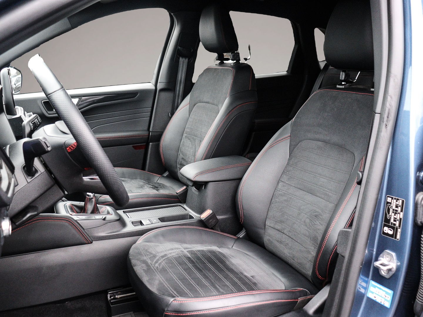 Ford Kuga (10/2022, Benzin)