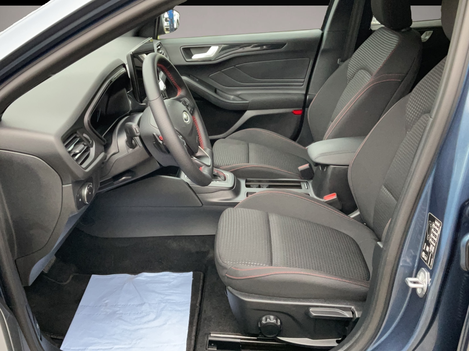 Ford Focus (08/2023, Benzin)