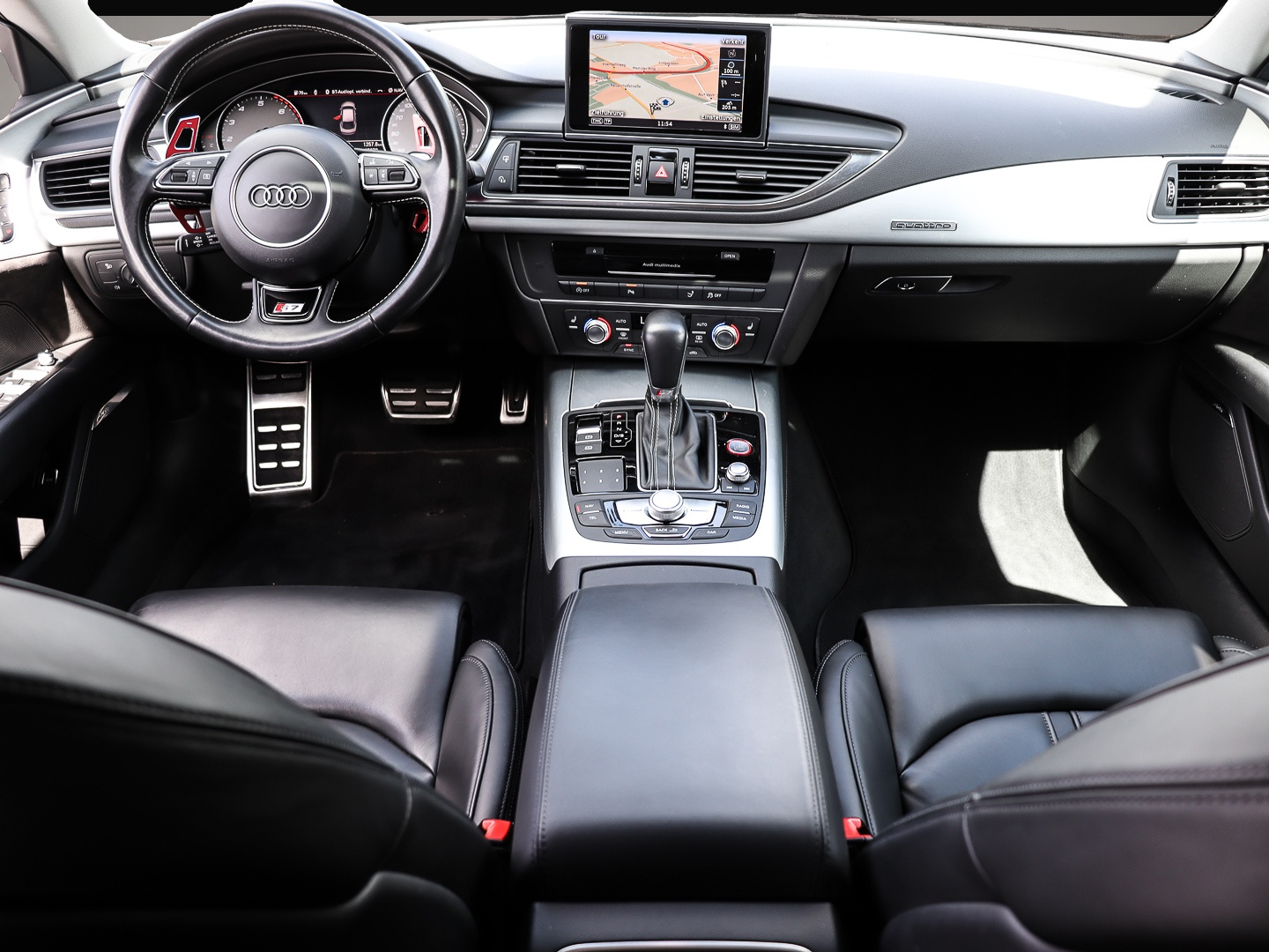 Audi quattro (04/2017, Benzin)