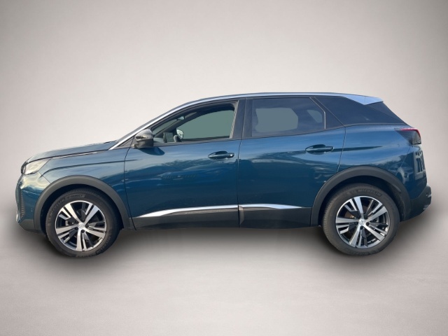 Peugeot 3008 (11/2023, Benzin)