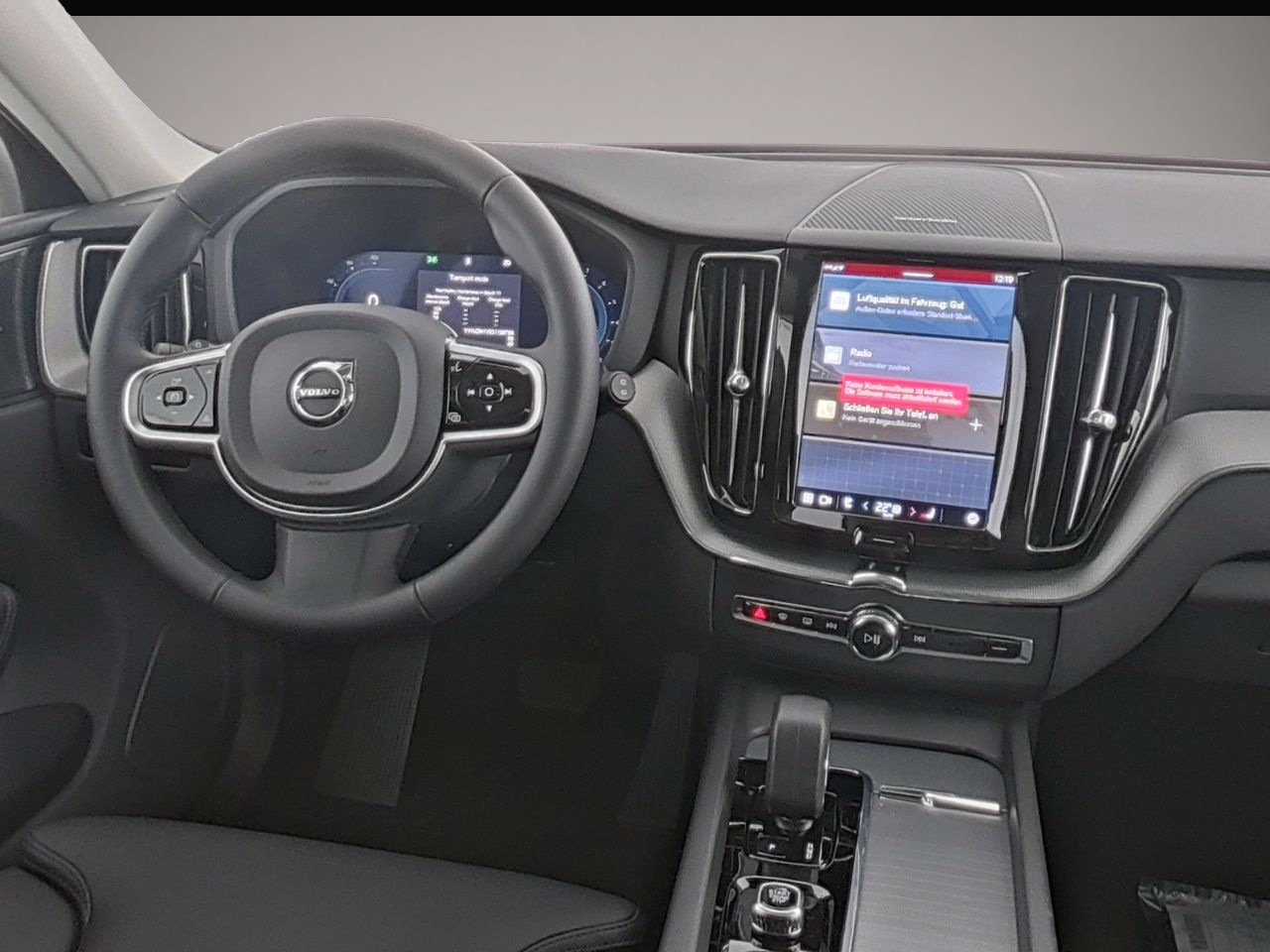 Volvo XC60 (05/2025, Benzin)